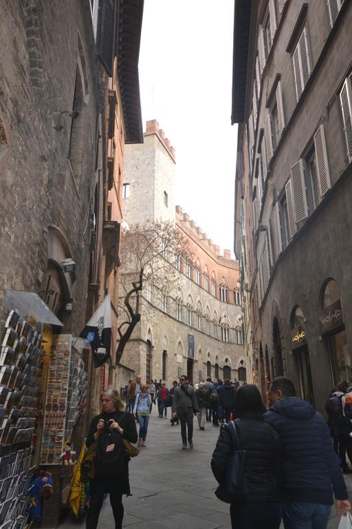 Appartamento Del Campo Siena Exteriör bild