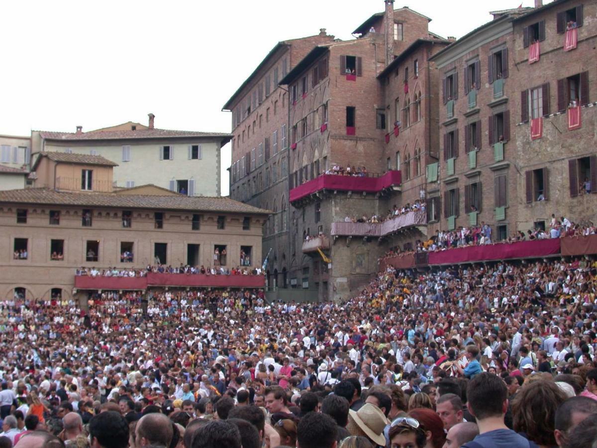 Appartamento Del Campo Siena Exteriör bild